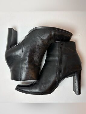 Glacee VTG Black Leather Ankle Booties Side Zip Size 7M